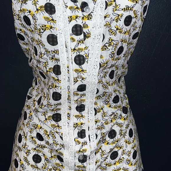 ModCloth BEE and Polka dot sleeveless top! - Picture 7 of 13